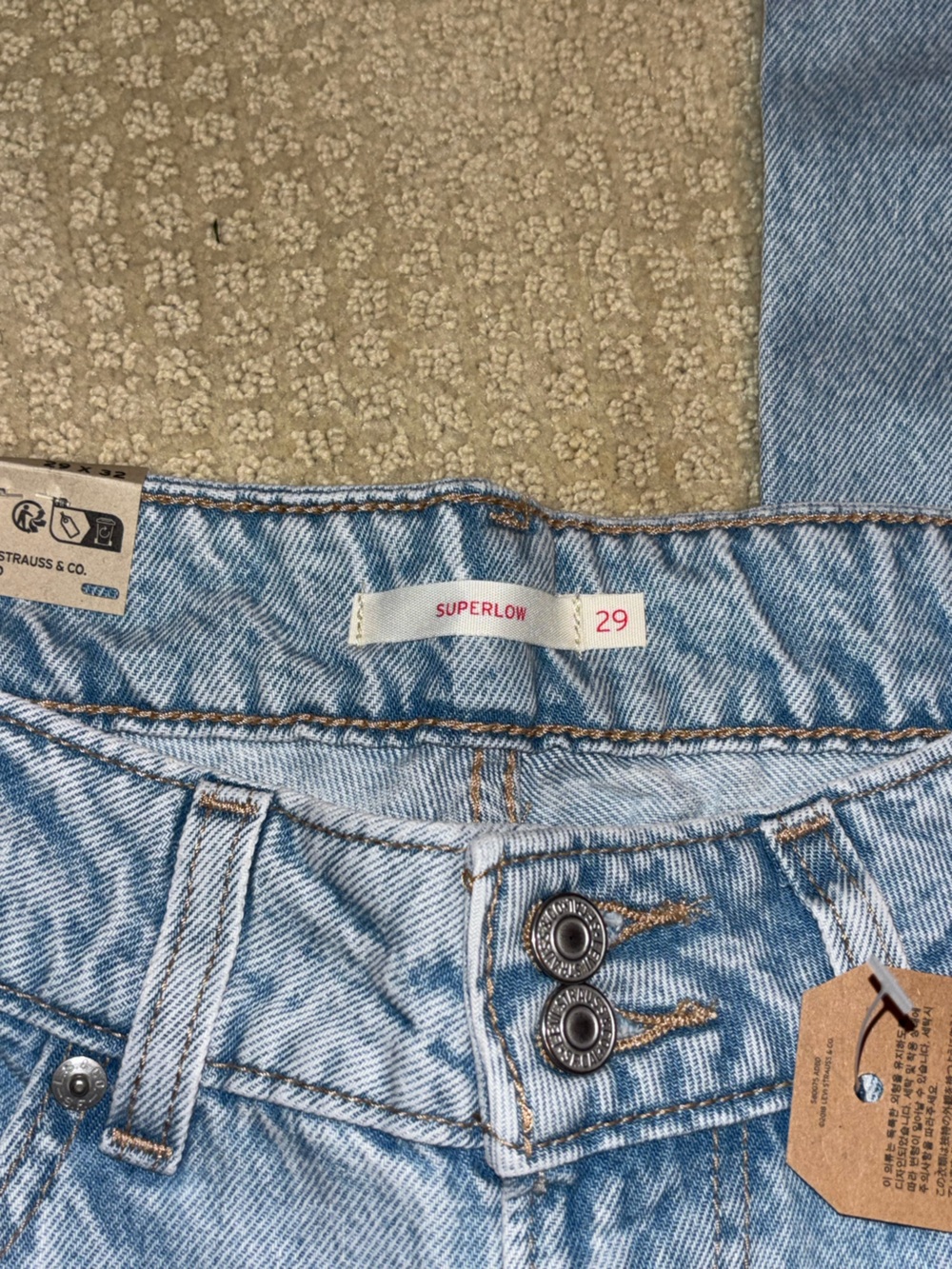 Levi’s Super Low Loose Jeans NWT - Picture 9 of 9